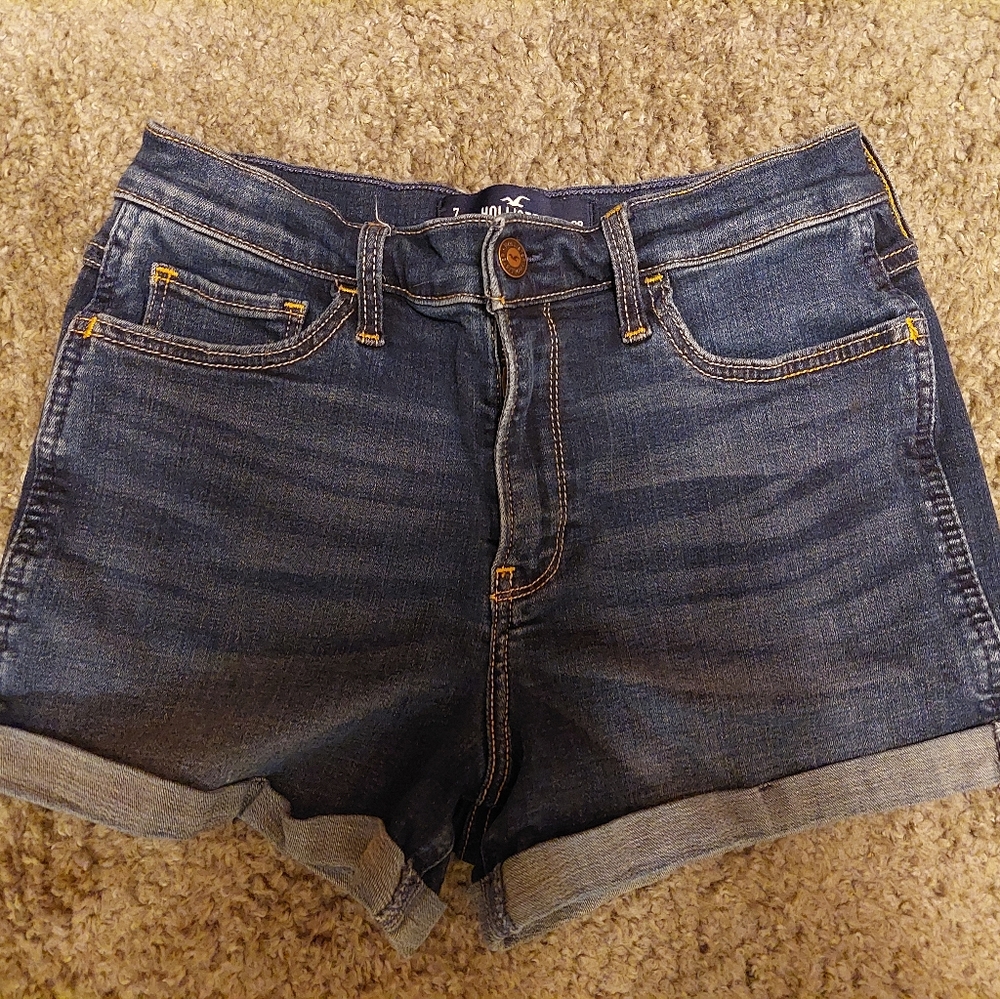 Hollister shorts 7